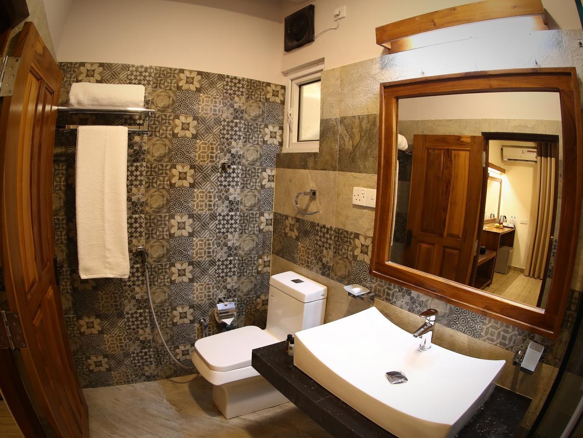 Hotel Vendol Maliga Edge à Kandy Extérieur photo