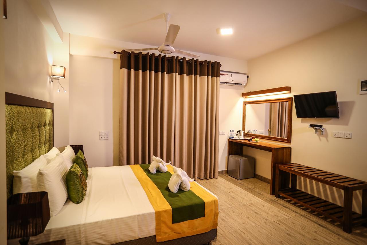 Hotel Vendol Maliga Edge à Kandy Extérieur photo